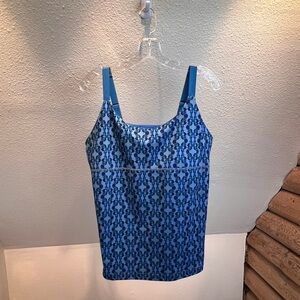MERRELL OPTI-WICK Athletic Workout outdoor Tank Top w/Built In Bra. Blues